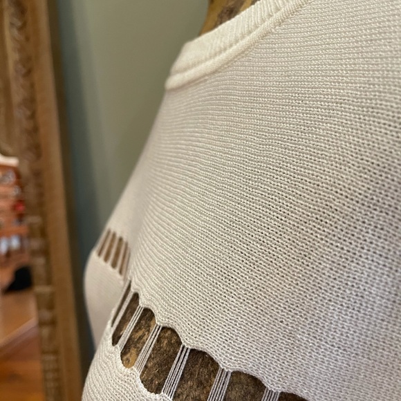 Open weave Knit Cropped - Picture 5 of 8